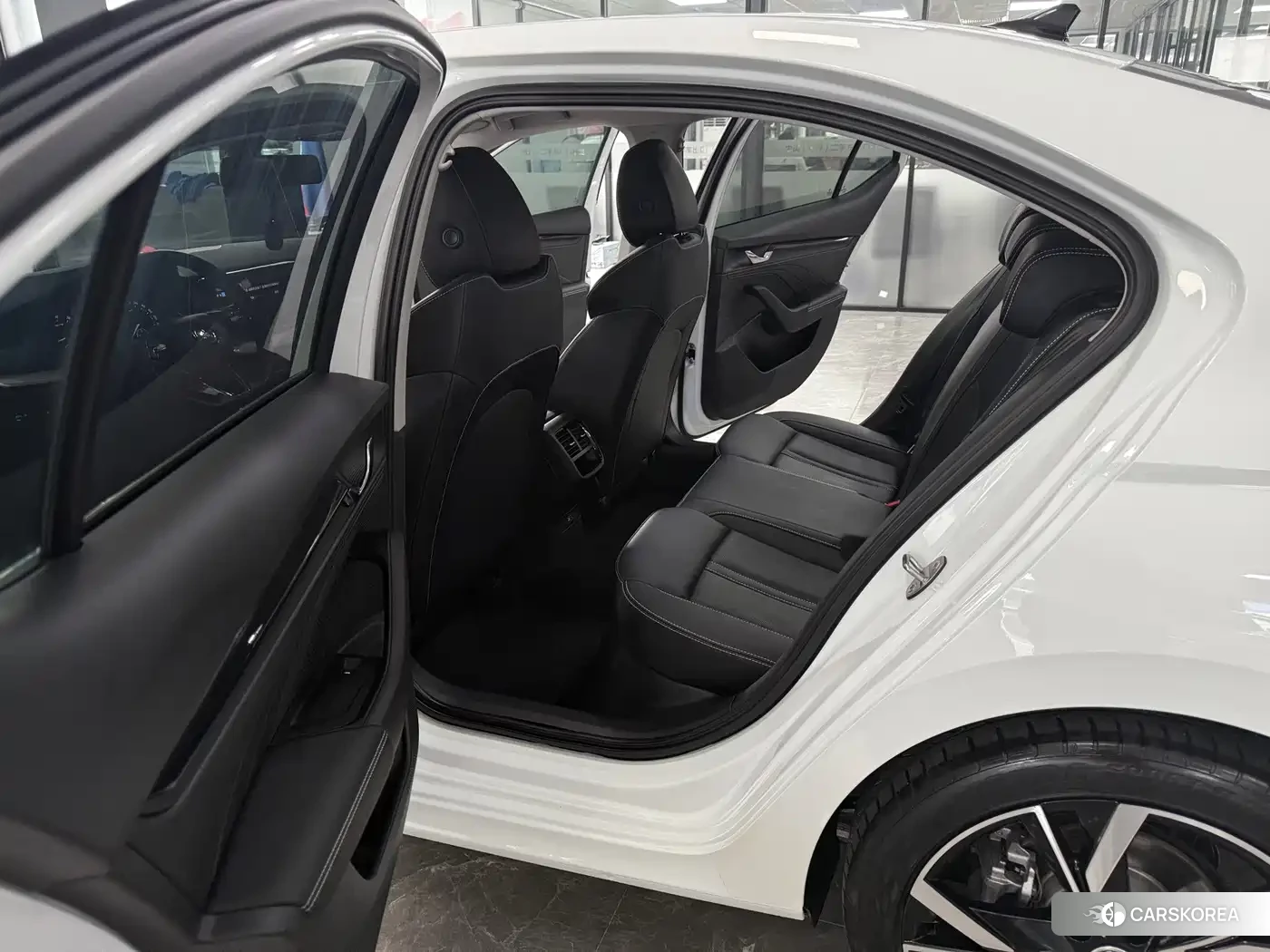 Skoda Octavia id 4669386 из Китая 15