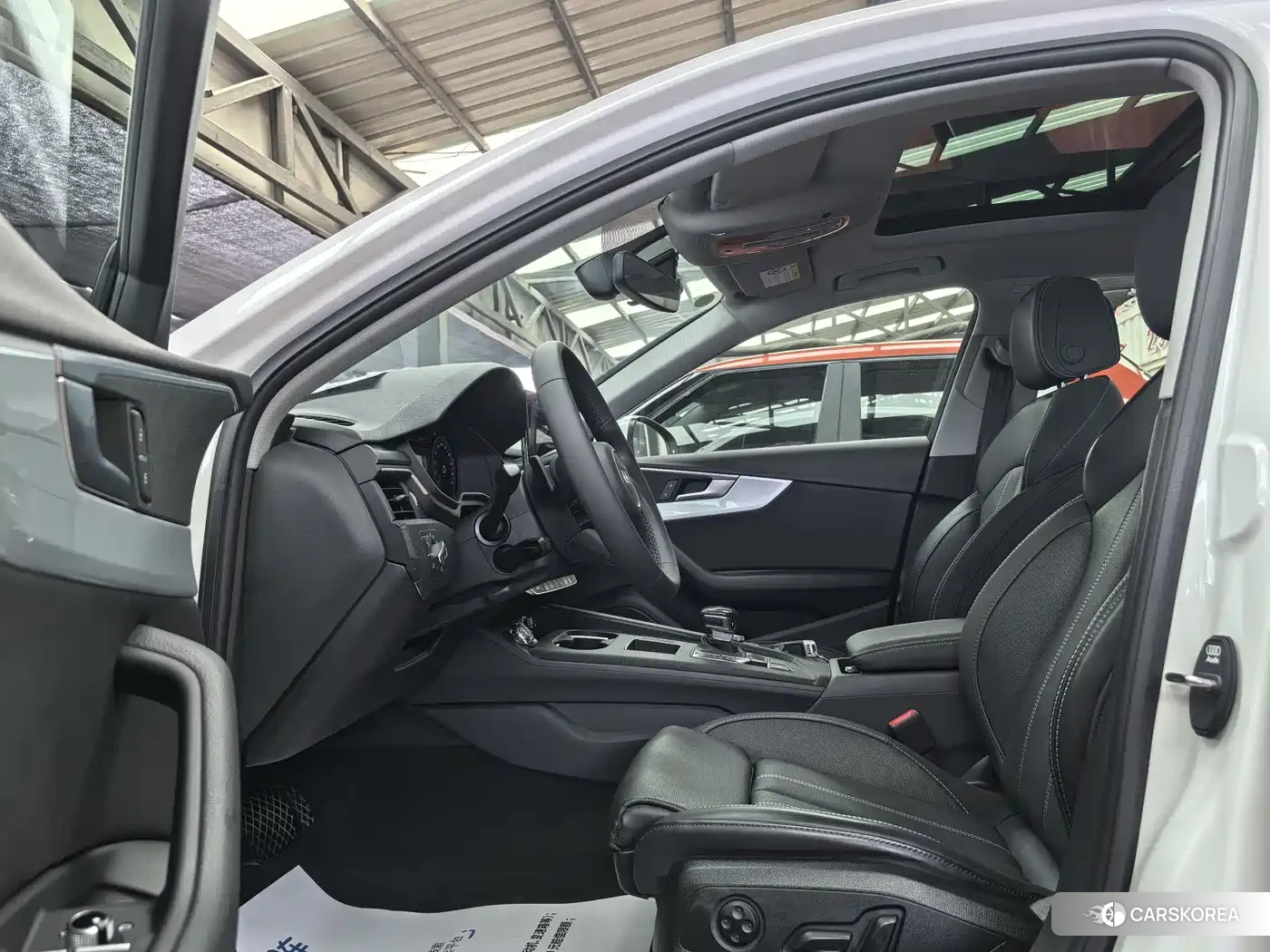 Audi A4L id 4628451 из Китая 10