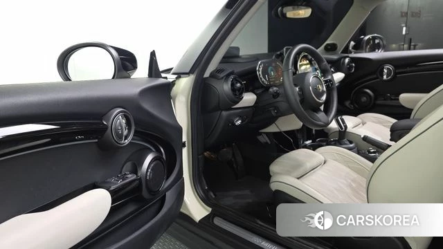 Mini Cooper S id 4395553 из Кореи 30