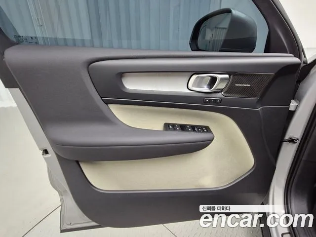 Volvo XC40 id 2616237 из Кореи 19