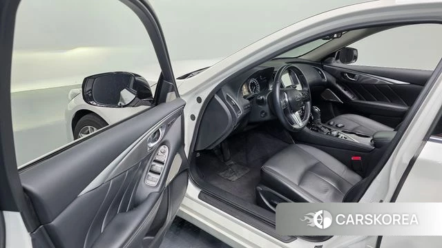 Infiniti Q50 id 4446430 из Кореи 31