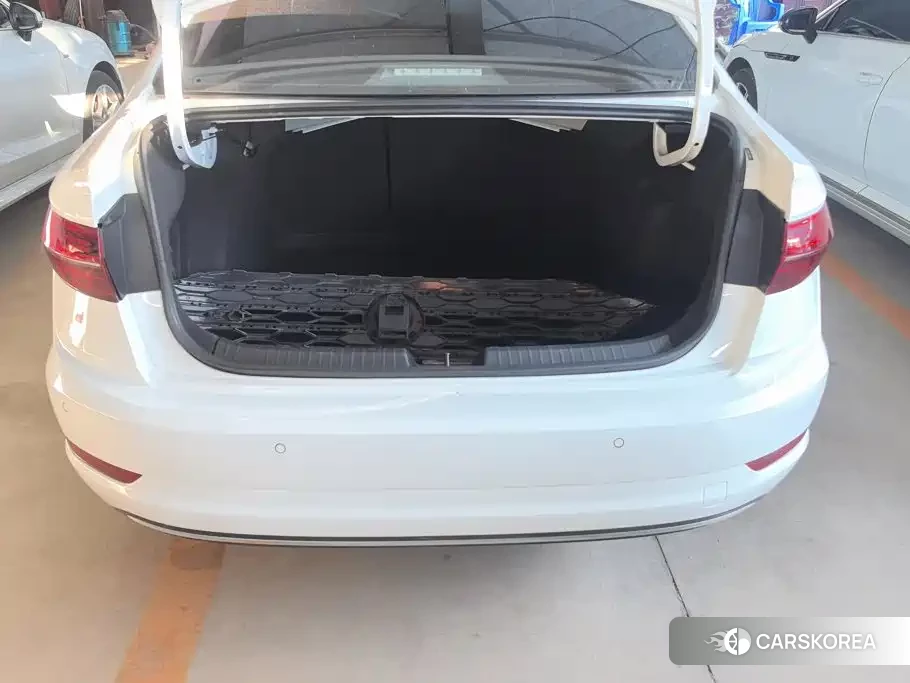 Volkswagen Sagitar id 4600776 из Китая 16