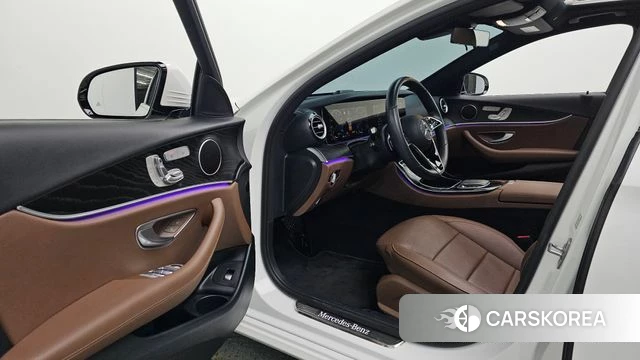 Mercedes-Benz E-Class W213 id 4880669 из Кореи 32