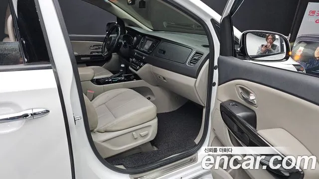 Kia The New Carnival id 2388665 из Кореи 20