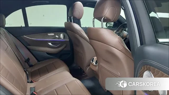 Mercedes-Benz E-Class W213 id 3026806 из Кореи 17