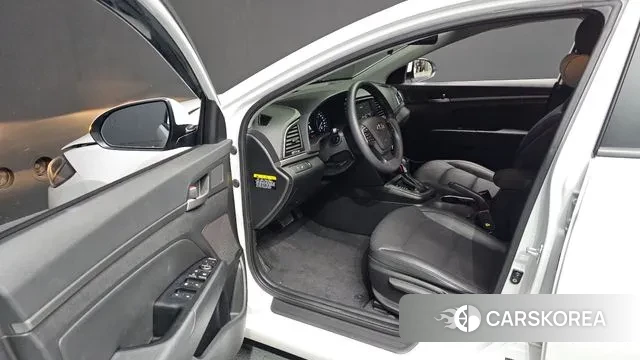 Hyundai Avante AD id 3789693 из Кореи 20