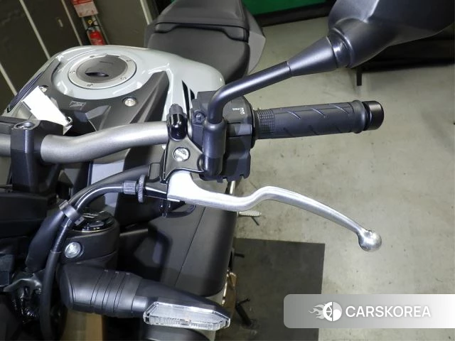 Проданный Honda CB650R E-CLUTCH id 3996927 из Японии, фото 24