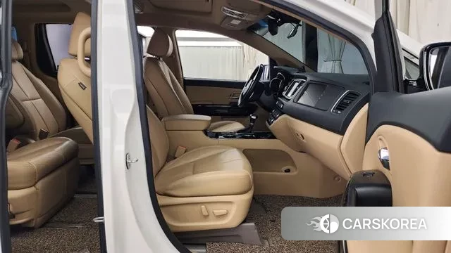 Kia The New Carnival id 3748201 из Кореи 20