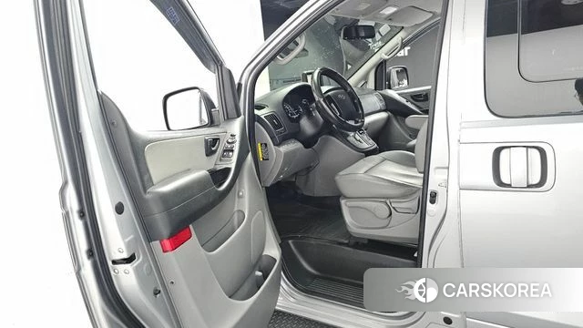 Hyundai The New Grand Starex id 4552112 из Кореи 20