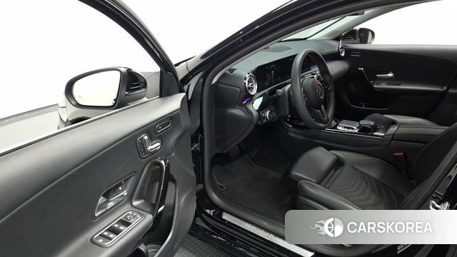 Mercedes-Benz A-Class W177 id 4785334 из Кореи 32
