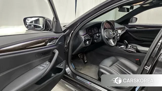 BMW 5 Series (G30) id 3385080 из Кореи 20