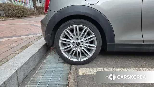 Mini Cooper Convertible id 3697997 из Кореи 20