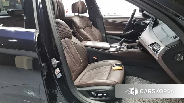 BMW 5 Series (G30) id 3308307 из Кореи 20