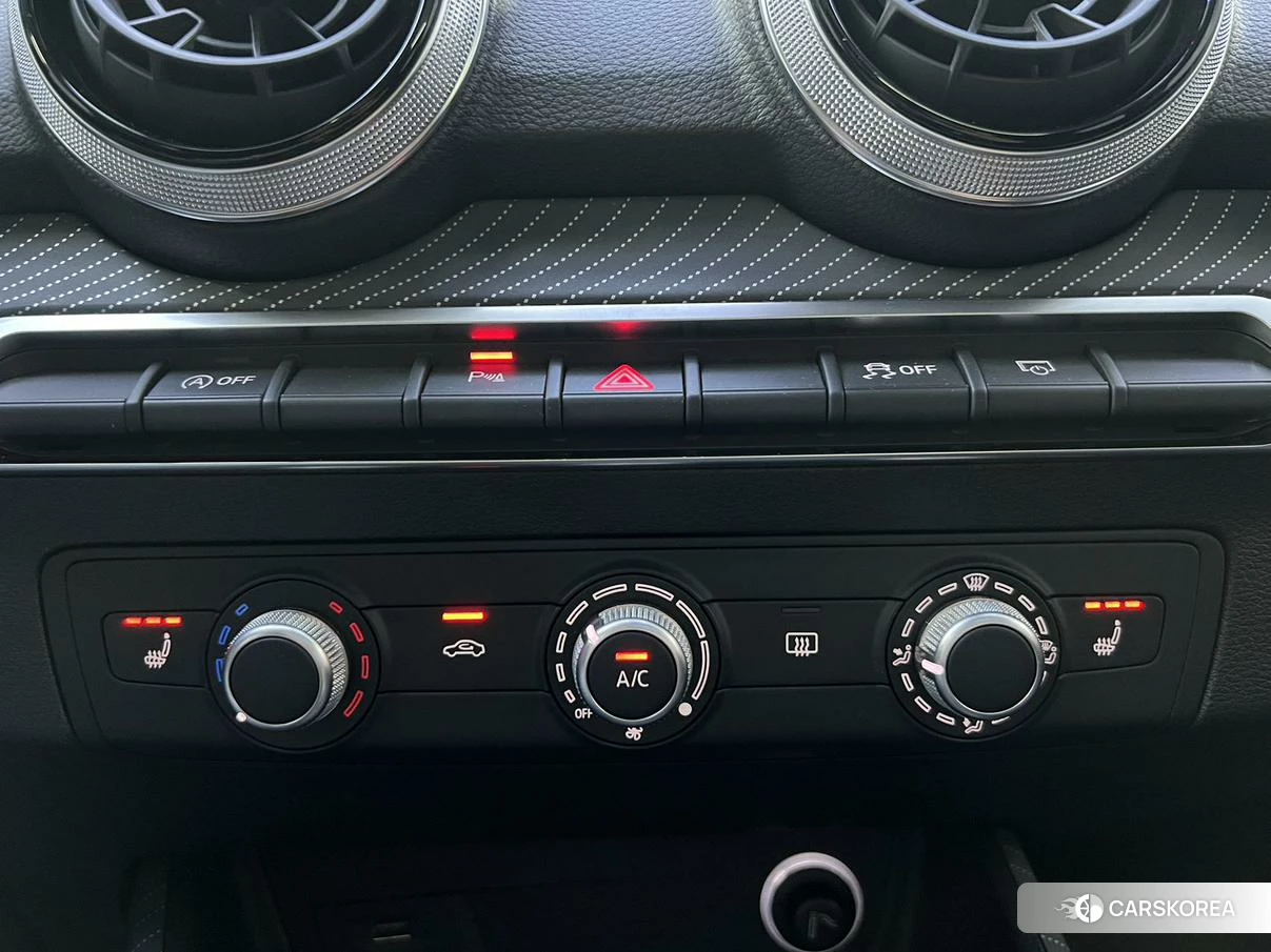 Audi Q2L id 4486193 из Китая 19
