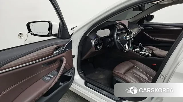 BMW 5 Series (G30) id 3012188 из Кореи 20