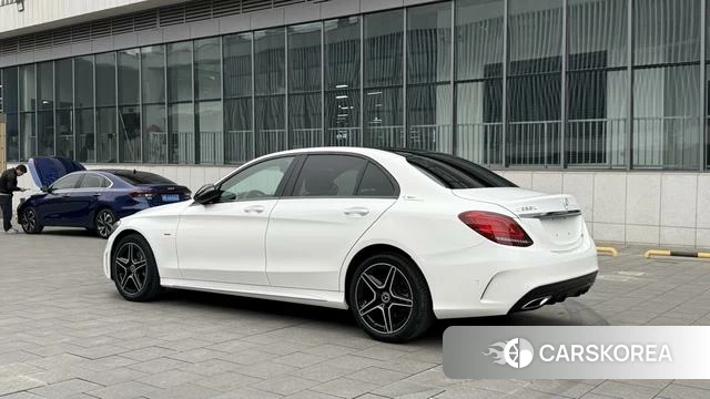 Mercedes-Benz Class C id 4392271 из Китая 15
