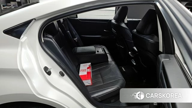 Lexus ES300h 7th generation id 4231672 из Кореи 20