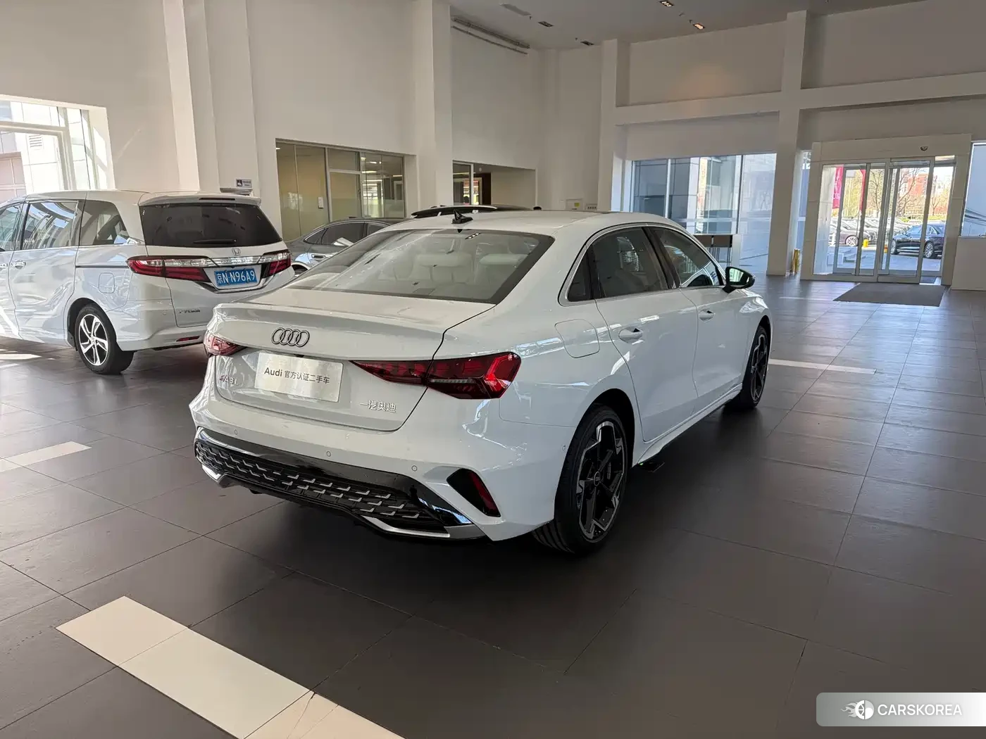 Audi A3 id 4599709 из Китая 17
