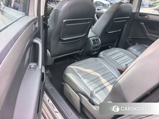 Volkswagen Touran L id 4276248 из Китая 21