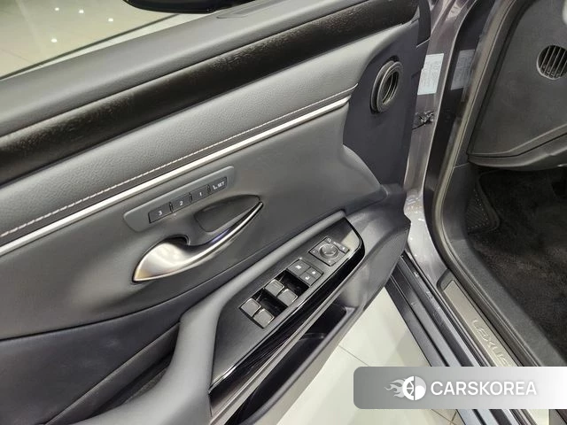 Lexus ES300h 7th generation id 3876877 из Кореи 15