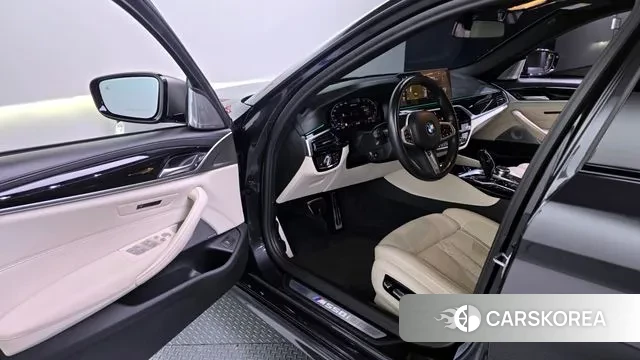 BMW 5 Series (G30) id 3497640 из Кореи 20