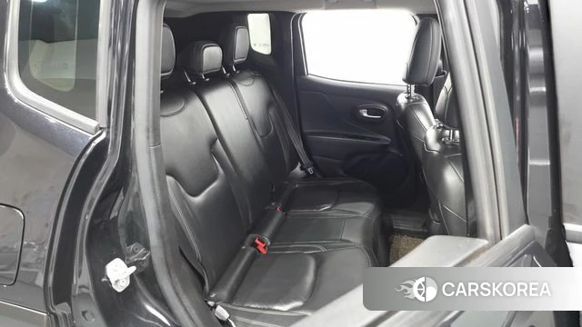 Jeep Renegade id 4572920 из Кореи 30
