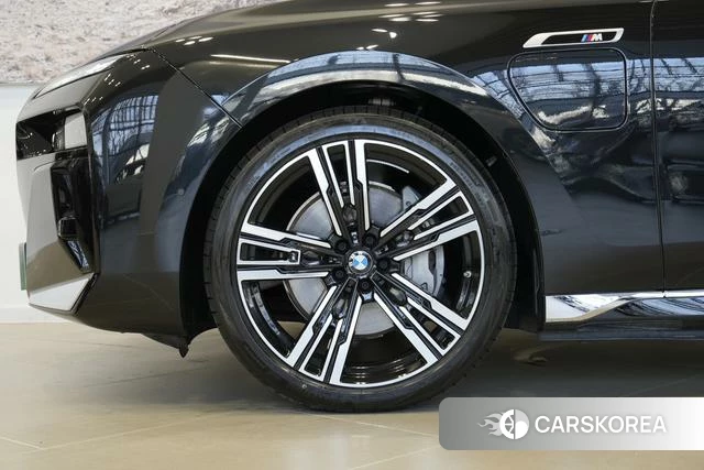BMW i7 id 4273150 из Китая 21