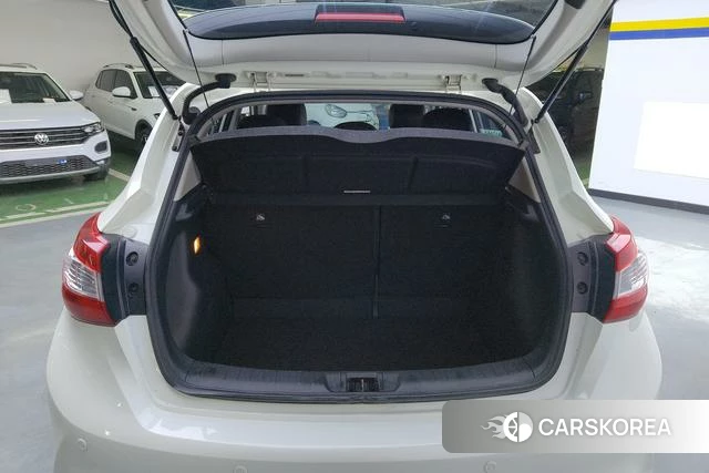 Nissan TIIDA id 4212252 из Китая 17