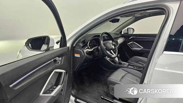 Audi Q3 (F3) id 4529962 из Кореи 32