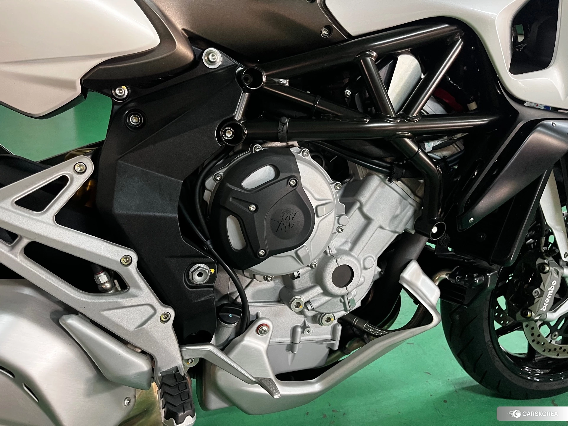 Проданный MV AGUSTA STRADALE 800 id 3939602 из Японии, фото 12