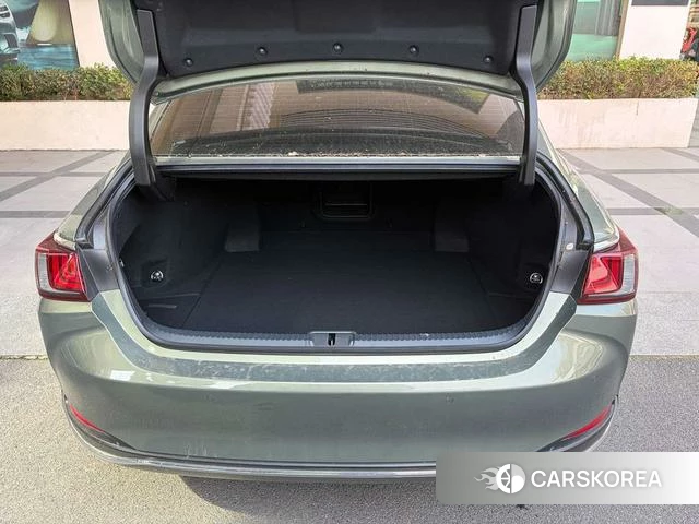 Lexus ES id 4276201 из Китая 15