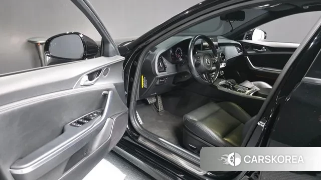 Kia Stinger id 3765916 из Кореи 20