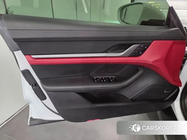 Porsche Taycan id 3744996 из Кореи 12