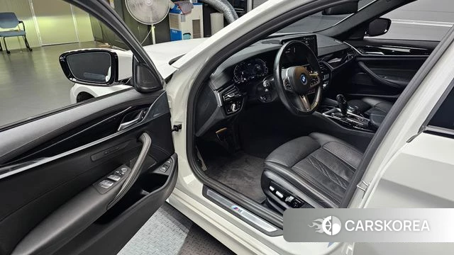 BMW 5 Series (G30) id 4687234 из Кореи 33