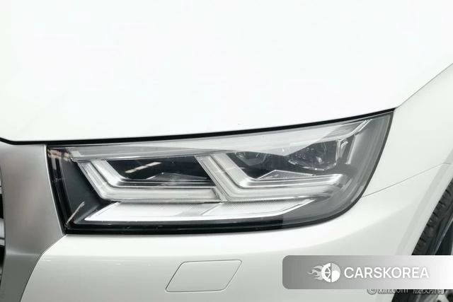 Audi Q5L id 4313970 из Китая 24