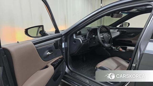 Lexus ES300h 7th generation id 4349737 из Кореи 31