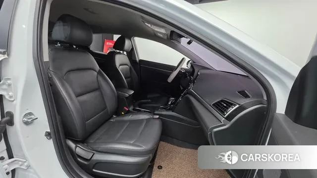 Hyundai Avante AD id 3449834 из Кореи 20