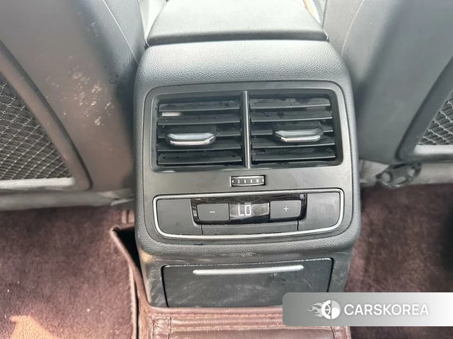 Audi A4L id 4221736 из Китая 27