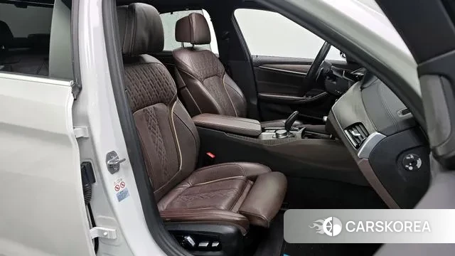 BMW 5 Series (G30) id 3713512 из Кореи 20