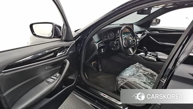 BMW 5 Series (G30) id 3454107 из Кореи 20