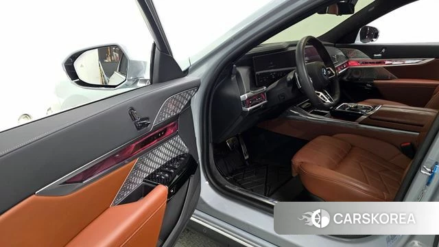 BMW i7 (G70) id 4474301 из Кореи 34