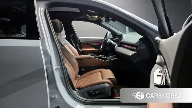 BMW 5 Series (G60) id 3689378 из Кореи 20