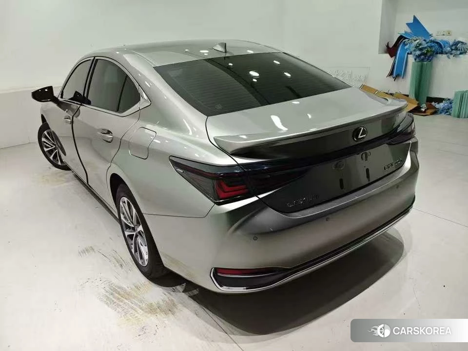 Lexus ES id 4510865 из Китая 13