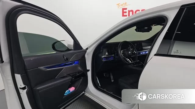 BMW 7 Series (G70) id 3087890 из Кореи 20