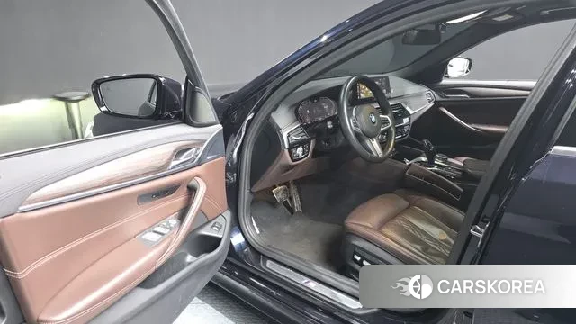 BMW 5 Series (G30) id 3672223 из Кореи 20