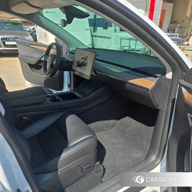Tesla Model Y id 4360125 из Кореи 17
