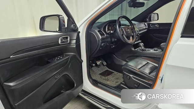 Jeep Grand Cherokee id 4717512 из Кореи 30