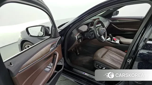 BMW 5 Series (G30) id 3417826 из Кореи 20