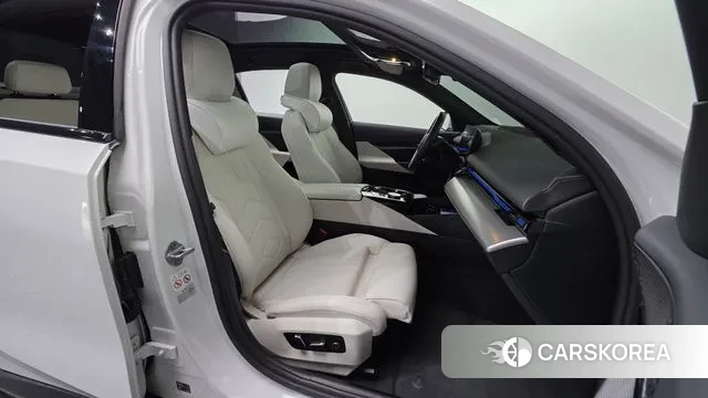 BMW 5 Series (G60) id 3523336 из Кореи 20