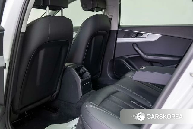 Audi A4L id 4210156 из Китая 26